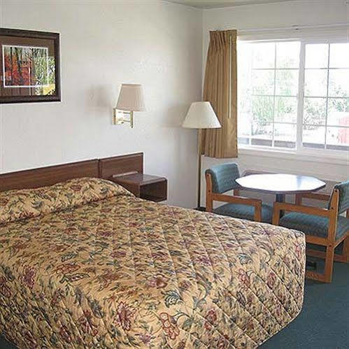 Interstate 8 Motel Лейквью Экстерьер фото